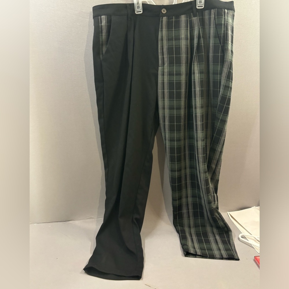 Disturbia trousers women’s size 16 green black plaid emo goth biker Y2K